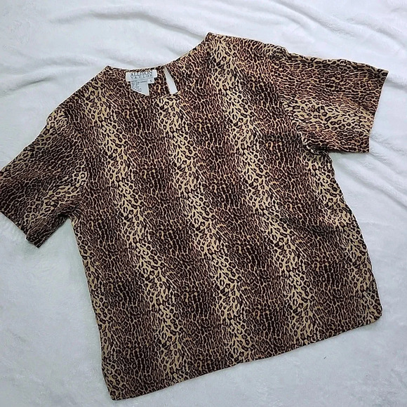 Allison Taylor Leopard Print Short Sleeve Blouse Size S - Picture 3 of 9